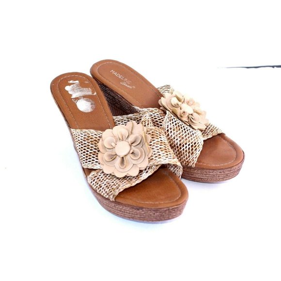 Madeline Stuart Womens Tan Flower Accent Slide Wed - Picture 1 of 5